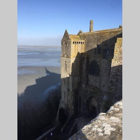 Au Mont Pour Deux Lägenhet Pontorson Exteriör bild